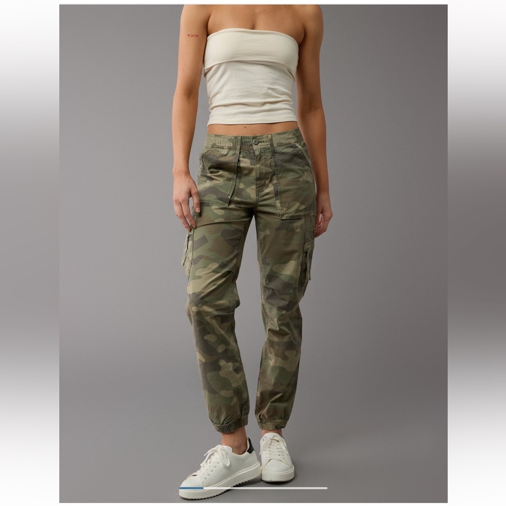 American Eagle Camo Jogger Pants